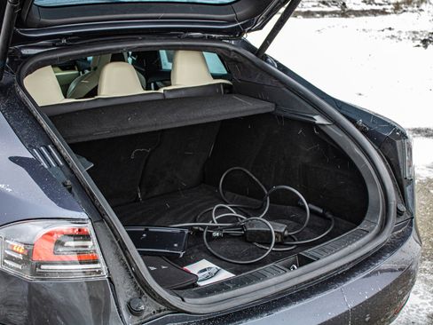 Used 2020 Tesla Model S Long Range Plus image 10