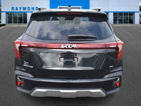 Certified 2024 Kia Seltos S image 4