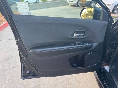 Used 2022 Honda HR-V Sport image 21