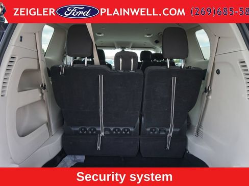 Used 2024 Chrysler Voyager LX FWD image 10