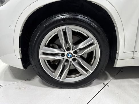 Used 2017 BMW X1 sDrive28i FWD image 8