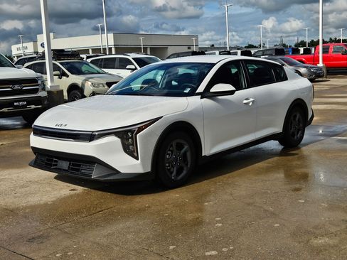 Used 2025 Kia K4 FWD image 10