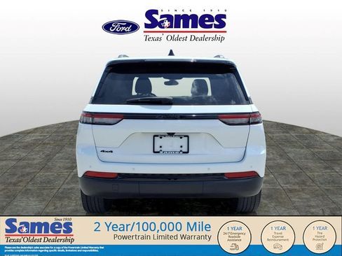 Used 2023 Jeep Grand Cherokee Altitude AWD/4WD image 4