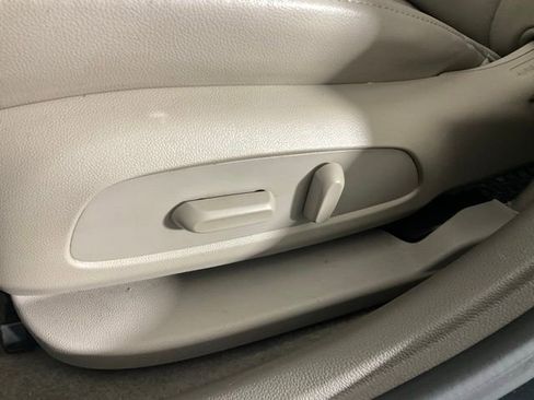 Used 2017 Chevrolet Cruze Premier image 29