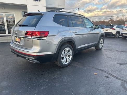 Used 2022 Volkswagen Atlas SE image 3