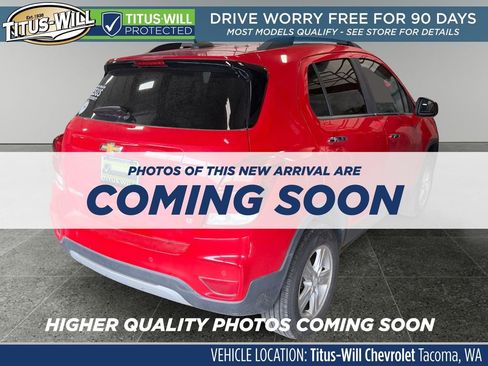 Used 2018 Chevrolet Trax LT w/ Sun & Sound Package AWD/4WD image 5