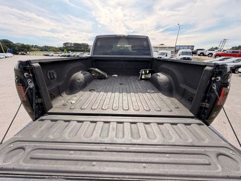 Used 2016 RAM 2500 Tradesman w/ Chrome Appearance Group AWD/4WD image 44