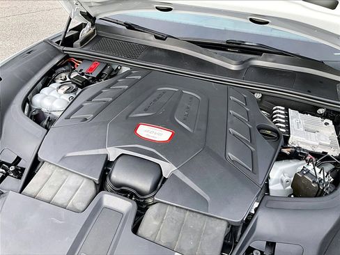 Used 2023 Porsche Cayenne Turbo image 24
