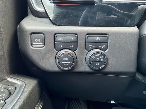 Used 2023 Chevrolet Silverado 1500 LT Trail Boss w/ Convenience Package II image 25