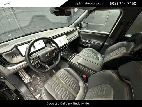 Used 2022 Rivian R1T Launch Edition image 16