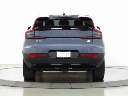 Certified 2023 Volvo C40 Recharge Core image 8