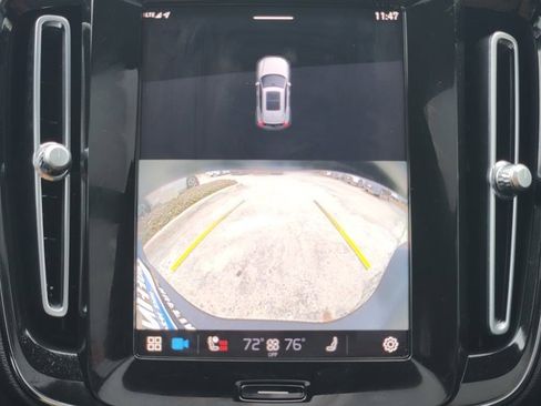 Used 2023 Volvo XC40 Recharge Ultimate image 17