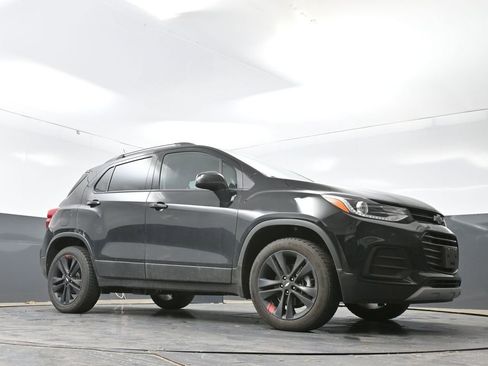 Used 2022 Chevrolet Trax LT w/ Redline Edition AWD/4WD image 24
