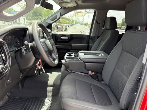 Used 2022 Chevrolet Silverado 1500 Custom AWD/4WD image 9