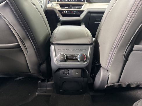 New 2026 Ford Explorer Active w/ Active Comfort Package AWD/4WD image 31
