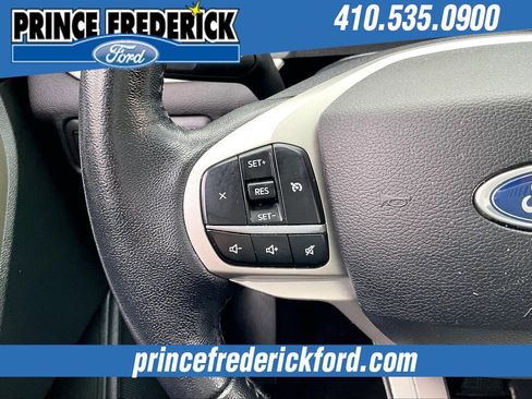 Used 2021 Ford Explorer XLT image 17