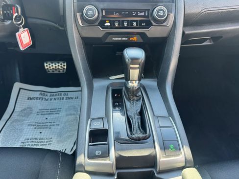 Used 2017 Honda Civic Sport image 16