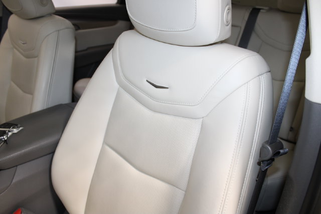 Used 2024 Cadillac XT5 Premium Luxury w/ LPO, Floor Liner Package AWD/4WD image 8