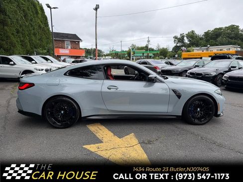 Used 2022 BMW M4 Coupe w/ Executive Package RWD image 9