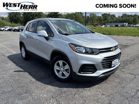 Used 2019 Chevrolet Trax LS w/ Tint and Cruise Package FWD image 1