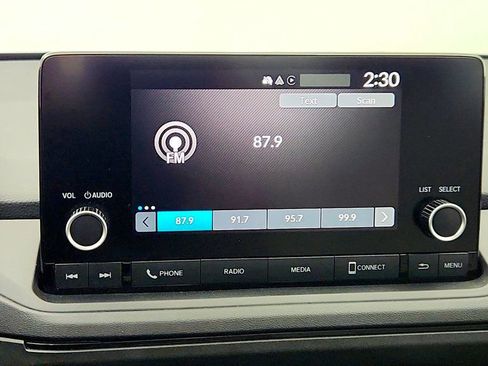 Used 2025 Honda Accord SE image 19