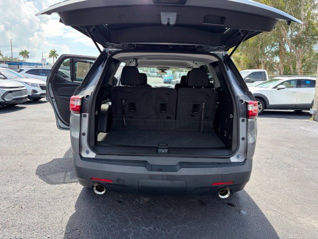 Used 2019 Chevrolet Traverse LS FWD image 17