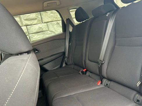 Used 2023 Nissan Rogue S image 9