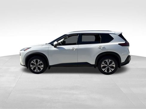 Used 2021 Nissan Rogue SV w/ Premium Package image 4