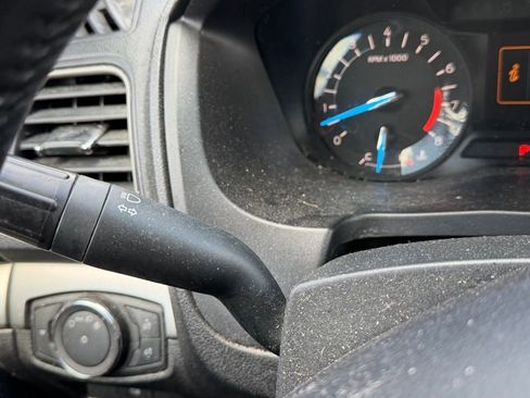 Used 2018 Ford Explorer XLT image 17