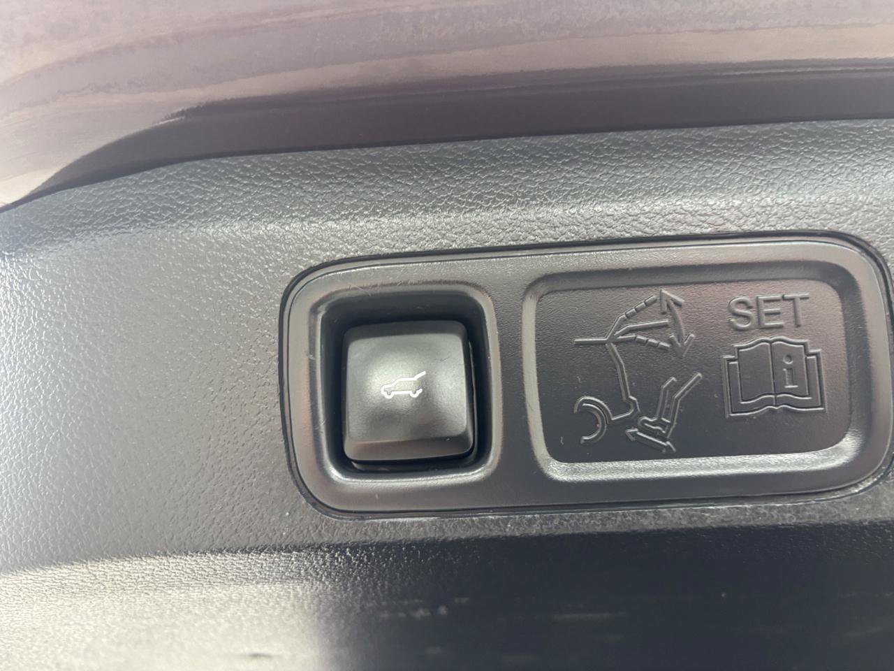 Used 2023 Lincoln Navigator Reserve AWD/4WD image 13