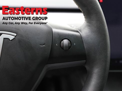 Used 2023 Tesla Model 3 Standard Range image 16