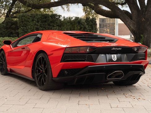 Used 2019 Lamborghini Aventador S AWD/4WD image 10