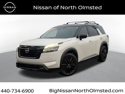 Used 2022 Nissan Pathfinder Platinum w/ Cargo Package