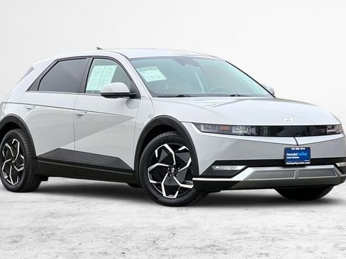 Certified 2024 Hyundai Ioniq 5 SEL image 2