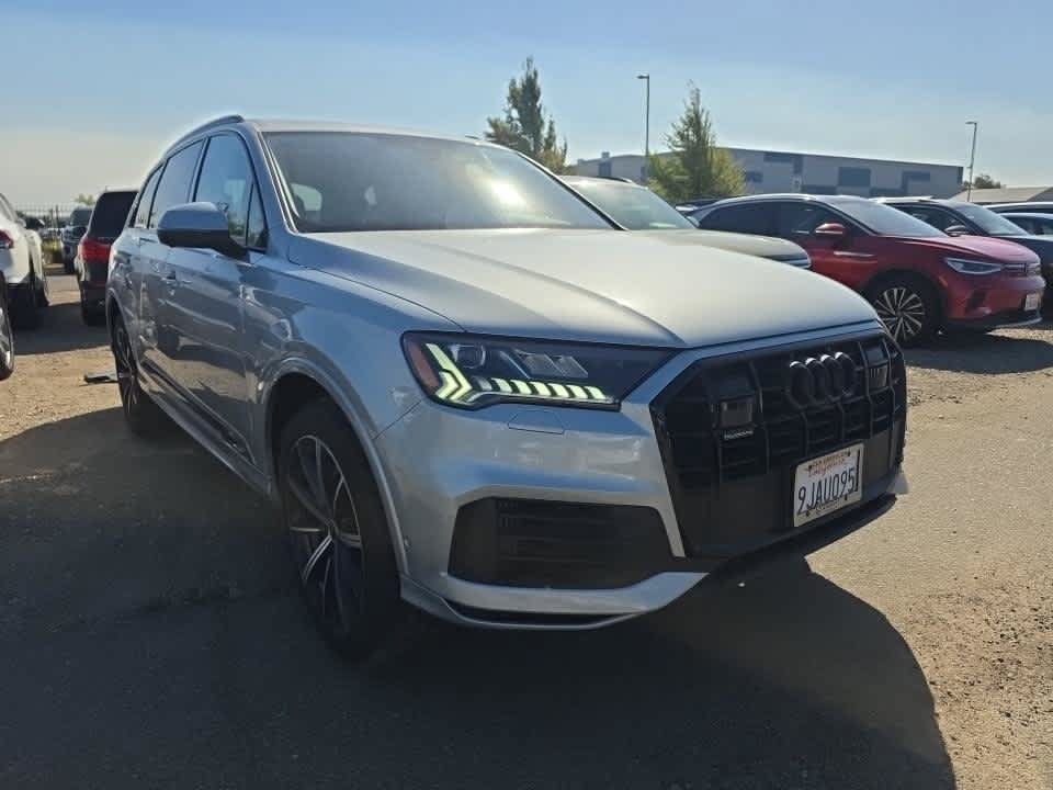 Used 2023 Audi Q7 3.0T Premium Plus w/ Premium Plus Package AWD/4WD image 4