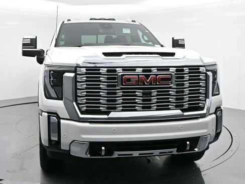 Used 2024 GMC Sierra 2500 Denali w/ Denali Reserve Package image 2