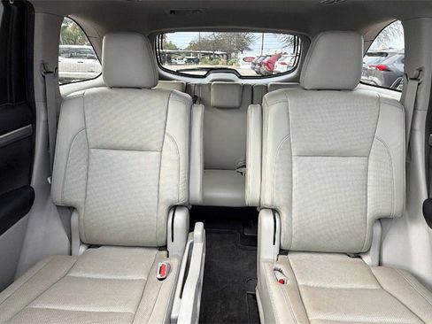 Used 2018 Toyota Highlander Limited Platinum image 41