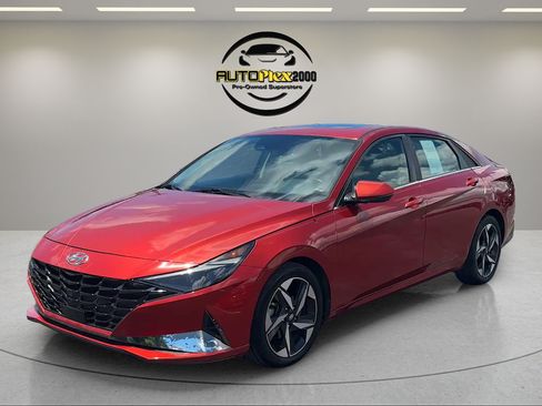 Used 2021 Hyundai Elantra Limited FWD image 3