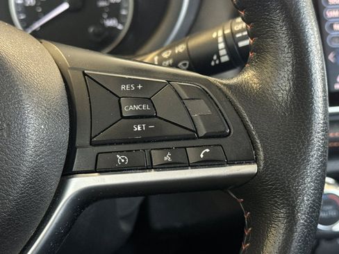 Used 2020 Nissan Kicks SR w/ SR Premium Package FWD image 29