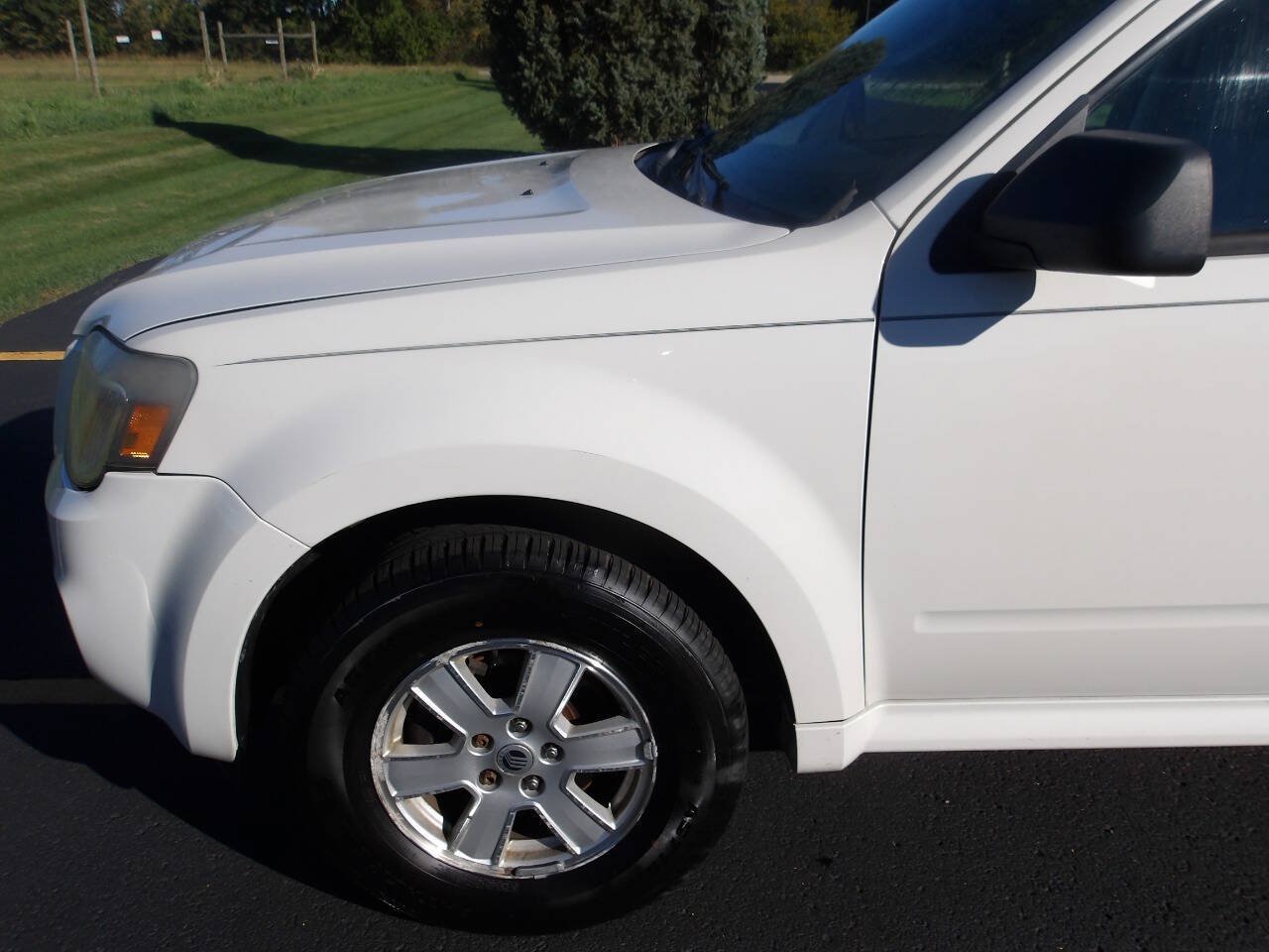 Used 2010 Mercury Mariner 2WD image 32