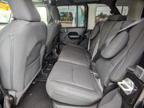 Used 2023 Jeep Wrangler Unlimited w/ Cold Weather Group AWD/4WD image 14