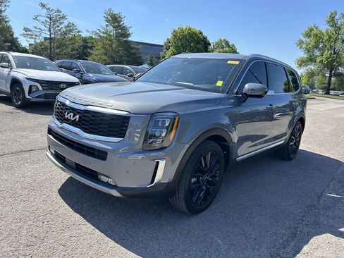 Used 2022 Kia Telluride SX w/ SX Prestige Package AWD/4WD image 3