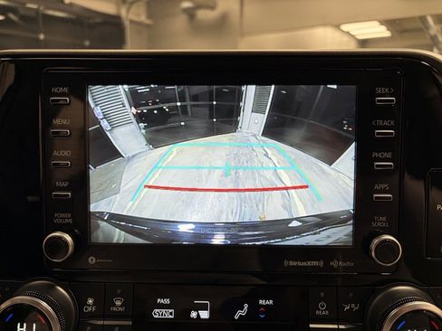 Used 2022 Toyota Highlander XLE image 20