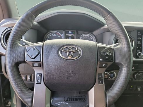 Used 2022 Toyota Tacoma TRD Sport w/ Technology Package RWD image 23