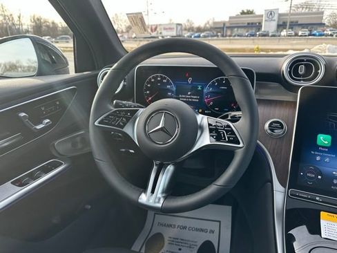 Used 2026 Mercedes-Benz GLC 300 4MATIC image 30