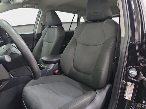 Certified 2025 Toyota RAV4 XLE AWD/4WD image 12