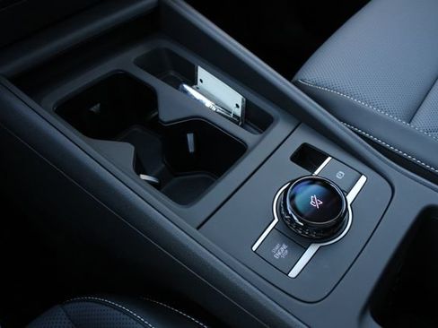 New 2026 Volkswagen Tiguan SE AWD/4WD image 17