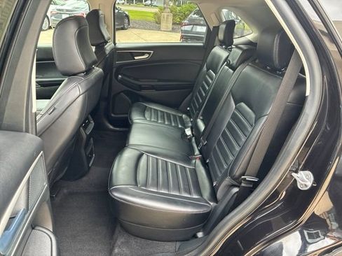 Used 2024 Ford Edge SEL AWD/4WD image 10