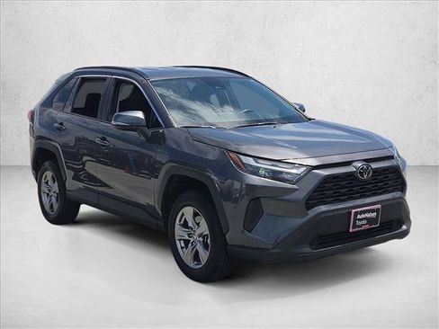 Used 2024 Toyota RAV4 XLE FWD image 3