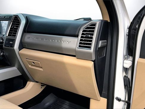 Used 2017 Ford F350 Lariat w/ Tow Technology Bundle image 18